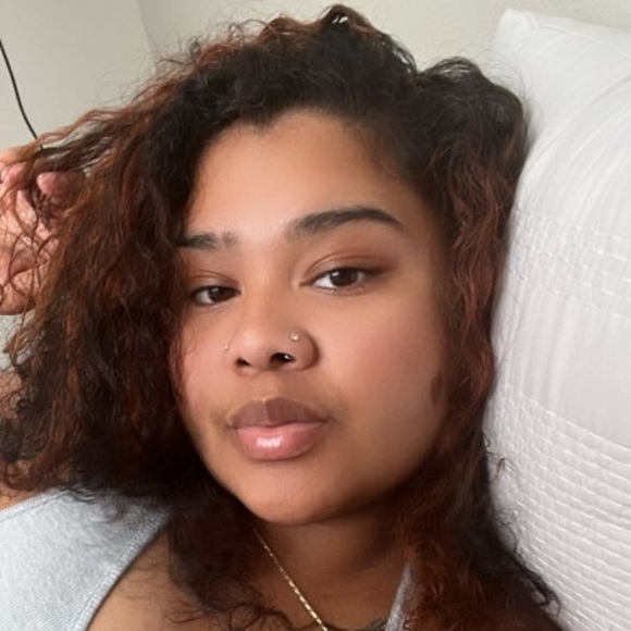 Meet your Posher, Eden - Picture 1 of 1